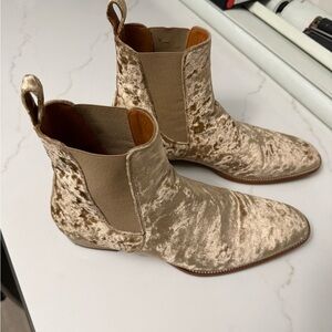 Size 11 only worn a couple times